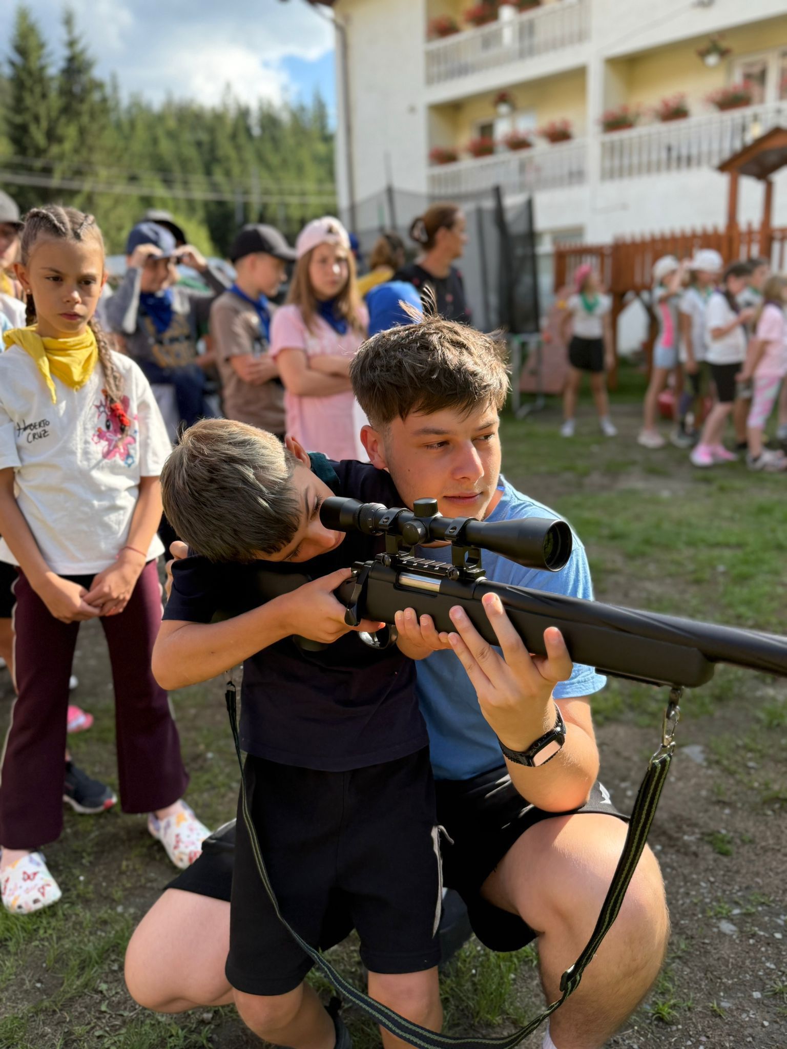 Copii la tabără
